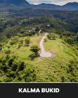 Set on a Plateau in the foothills of the Negros Oriental coastal mountains, this property has one of the most amazing and spectacular ocean views you could dream of, with a backdrop of valleys and mountains to the west.